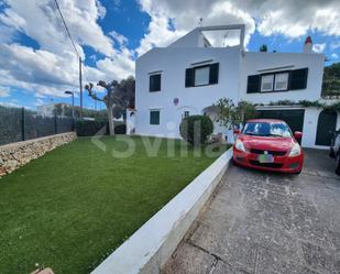 Vista exterior de Casa o xalet en venda en Es Castell amb Aire condicionat i Terrassa