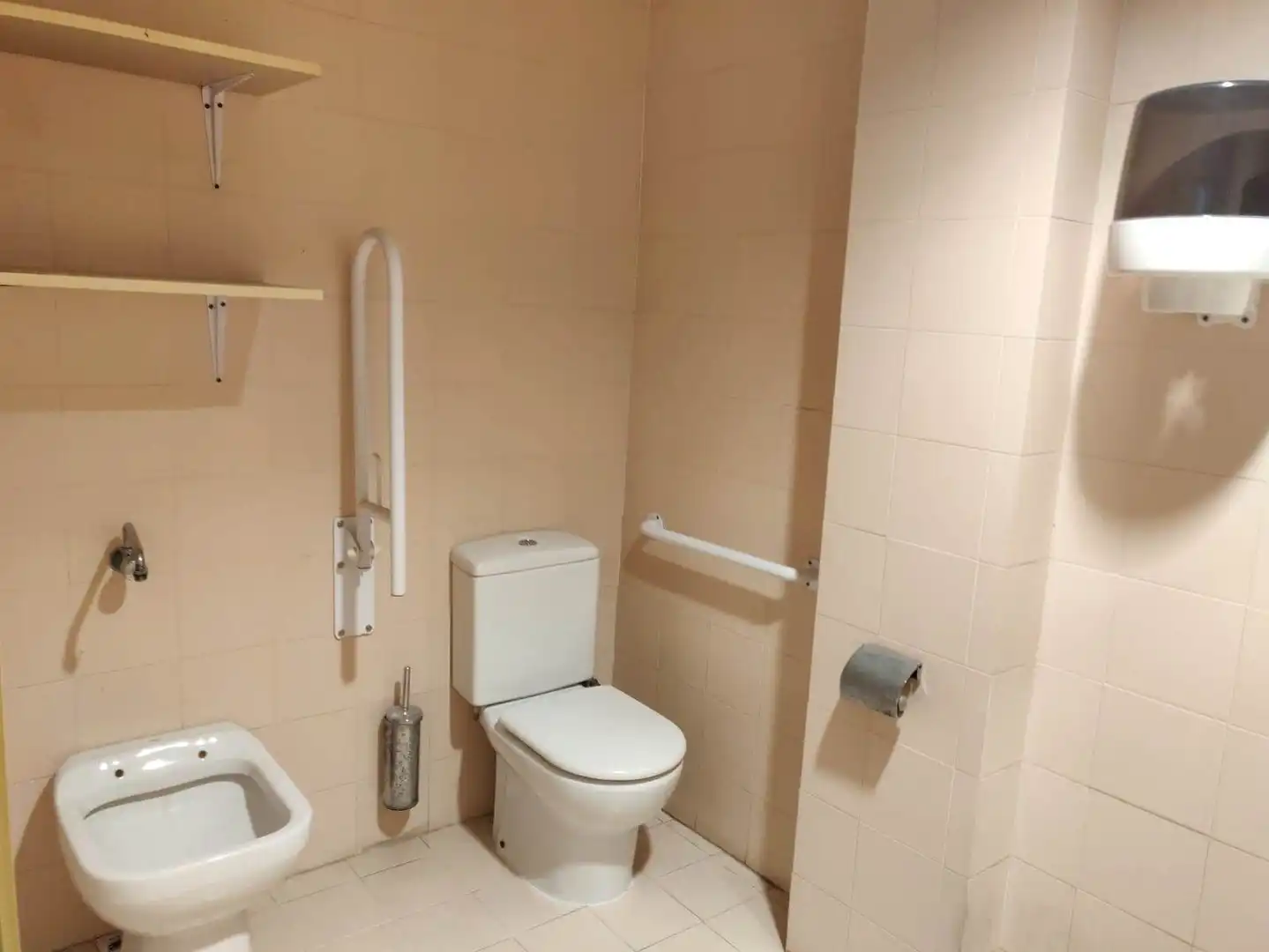 Bany de Local de lloguer en La Línea de la Concepción