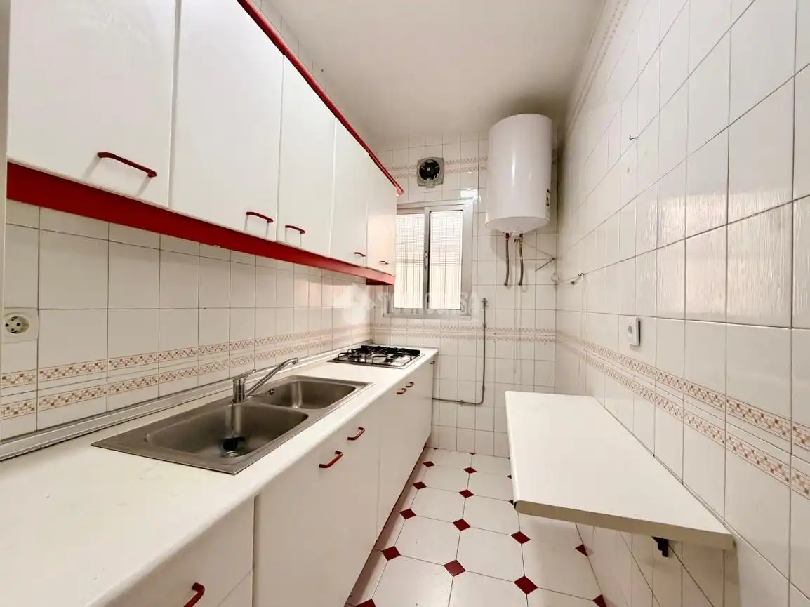 Kitchen of Flat for sale in Sevilla