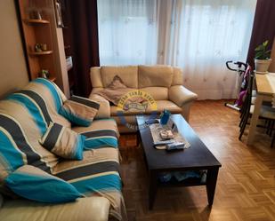 Sala d'estar de Apartament en venda en Valverde de la Virgen amb Calefacció, Terrassa i Traster