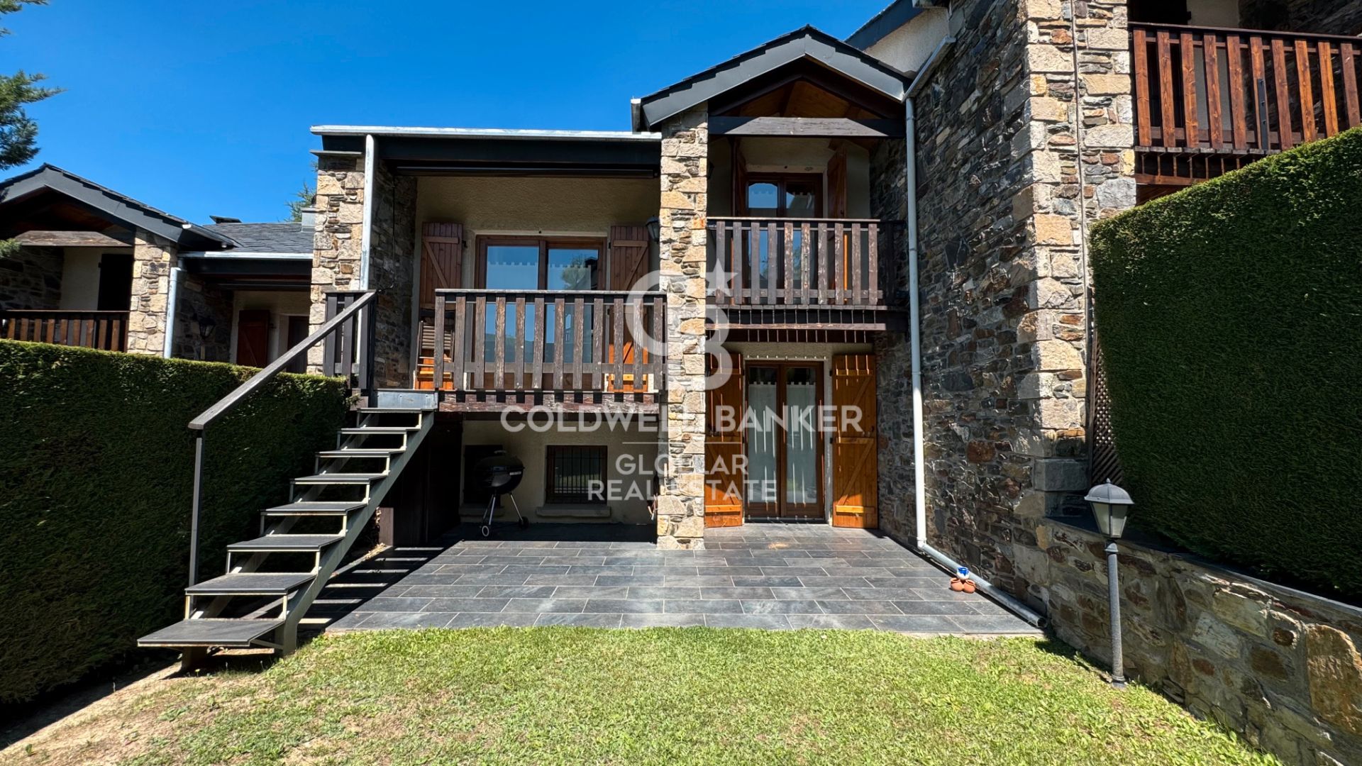 Vista exterior de Casa adosada en venta en Osséja con Jardín privado, Parquet y Terraza