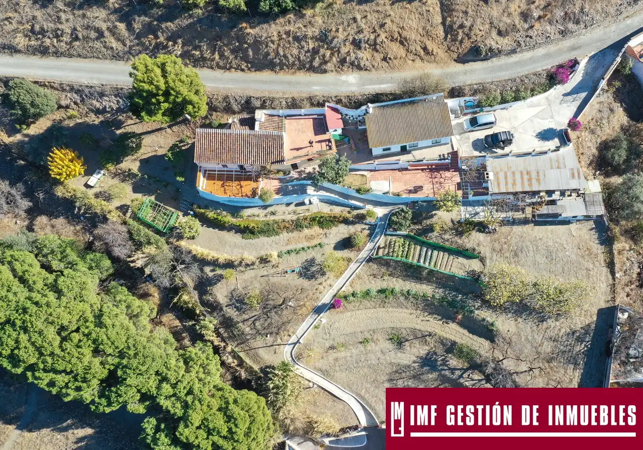 Vista exterior de Finca rústica en venta en Vélez-Málaga con Jardín privado, Terraza y Trastero