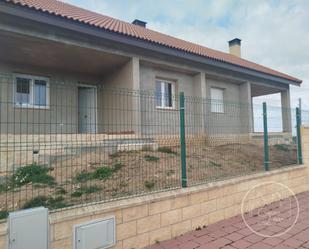 Exterior view of House or chalet for sale in Labajos