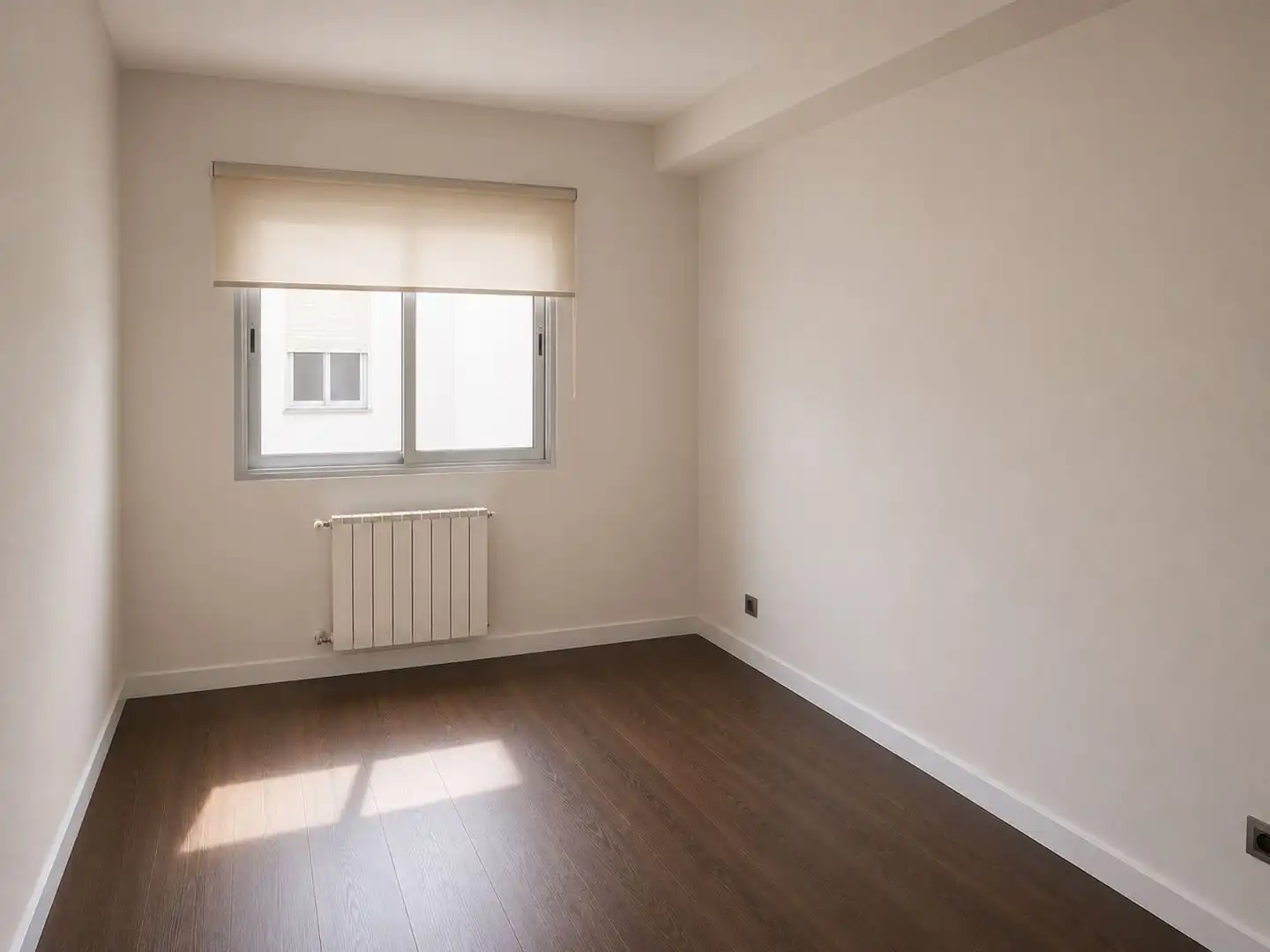 Habitación de Piso en venta en Madrid con Calefacción