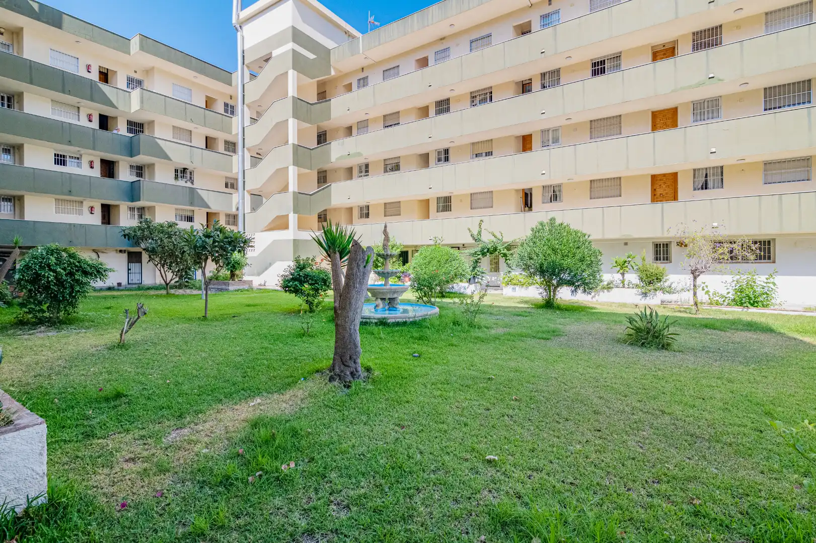 Außenansicht von Wohnung zur Miete in Almuñécar mit Klimaanlage, Heizung und Terrasse