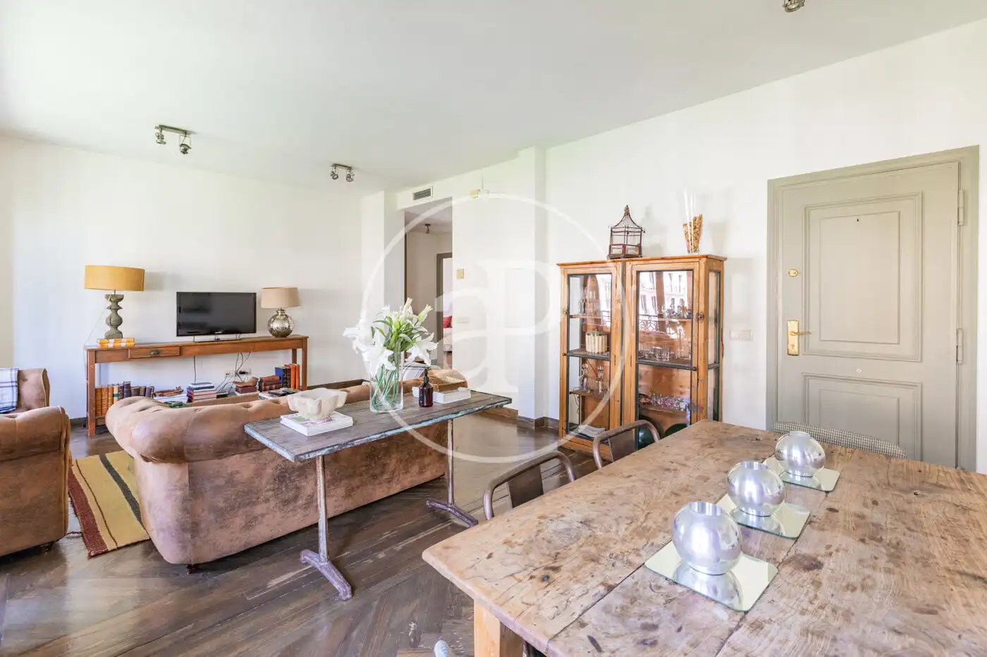 Flat for rent in C. de Moreto, Jerónimos