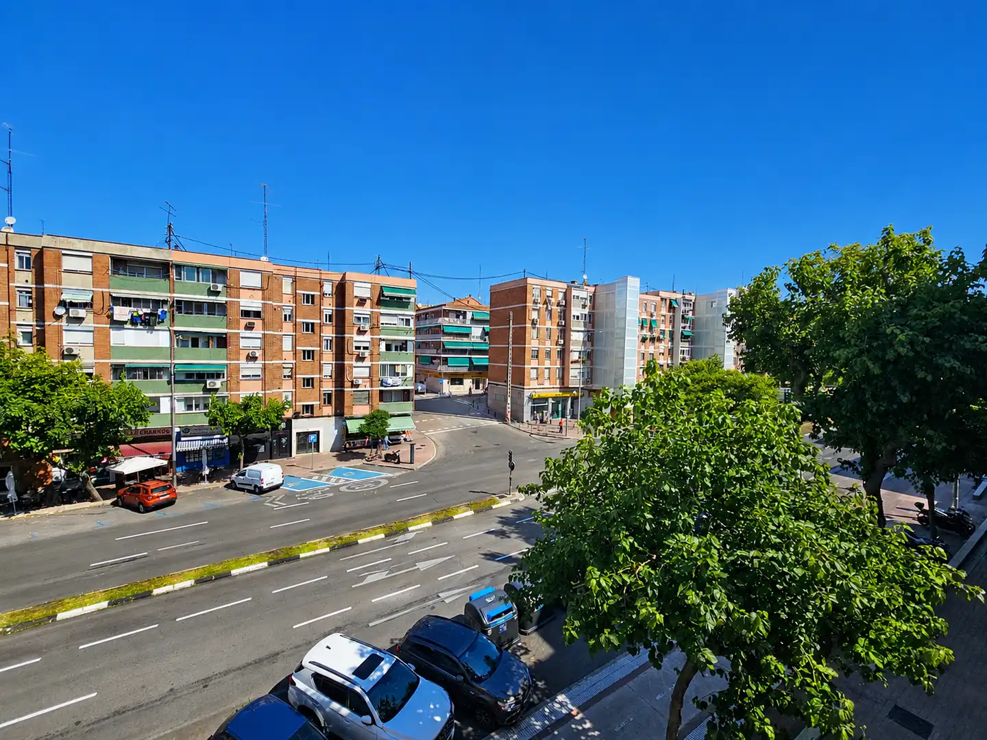 Vista exterior de Piso en venta en Madrid con Calefacción, Parquet y Amueblado