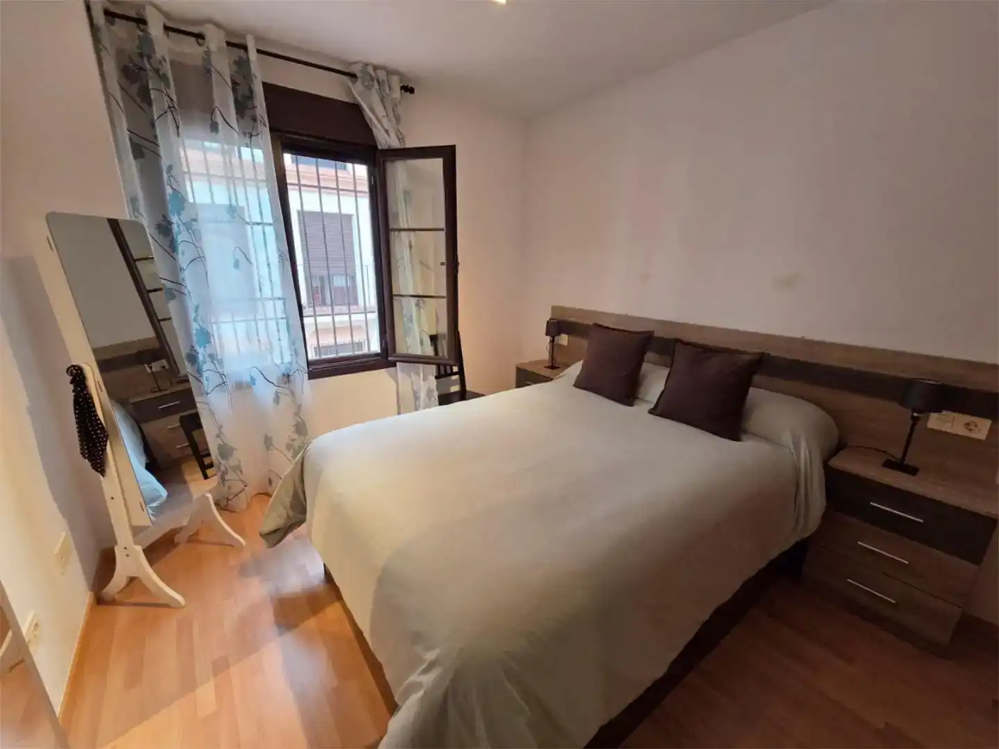 Habitación de Piso en venta en Monda con Parquet y Amueblado