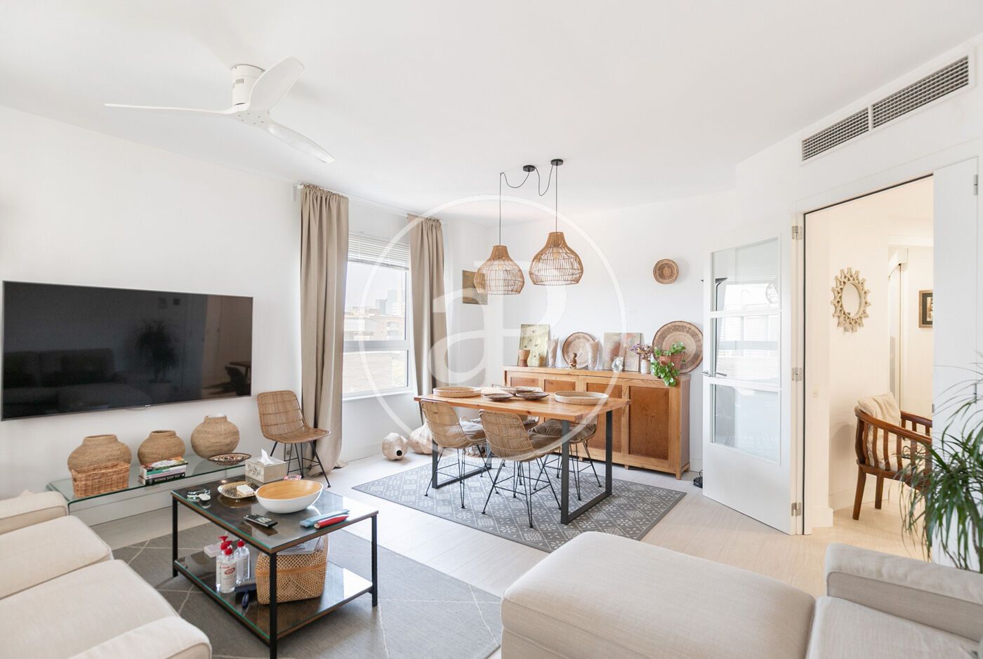 Exterior view of Flat for sale in  Barcelona Capital  with Air Conditioner, Heating and Private garden