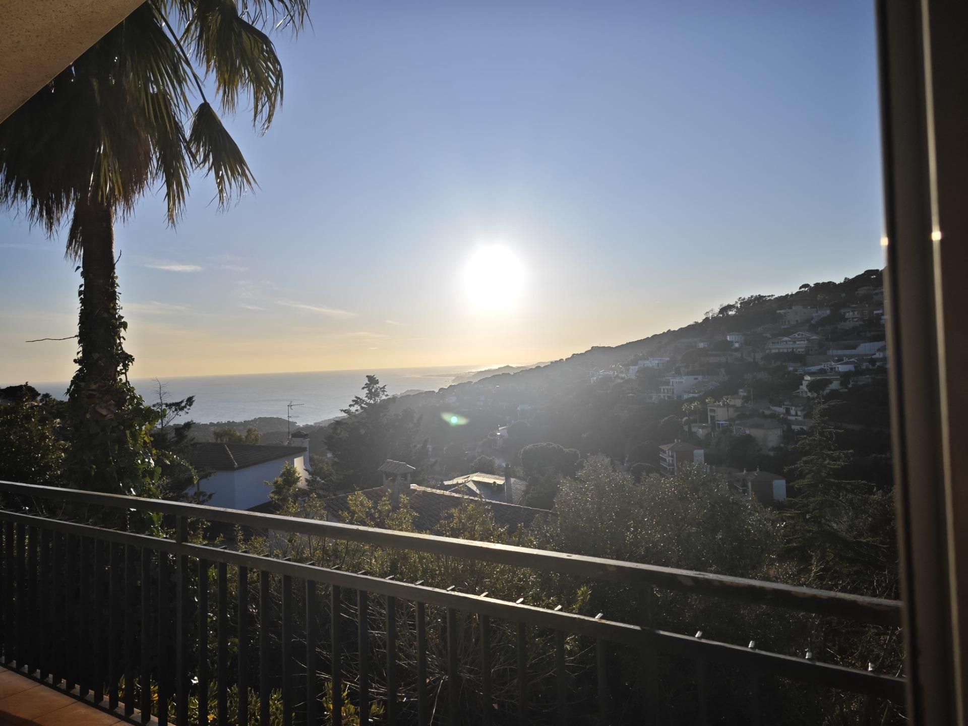 Vista exterior de Casa o xalet en venda en Lloret de Mar amb Aire condicionat, Calefacció i Jardí privat