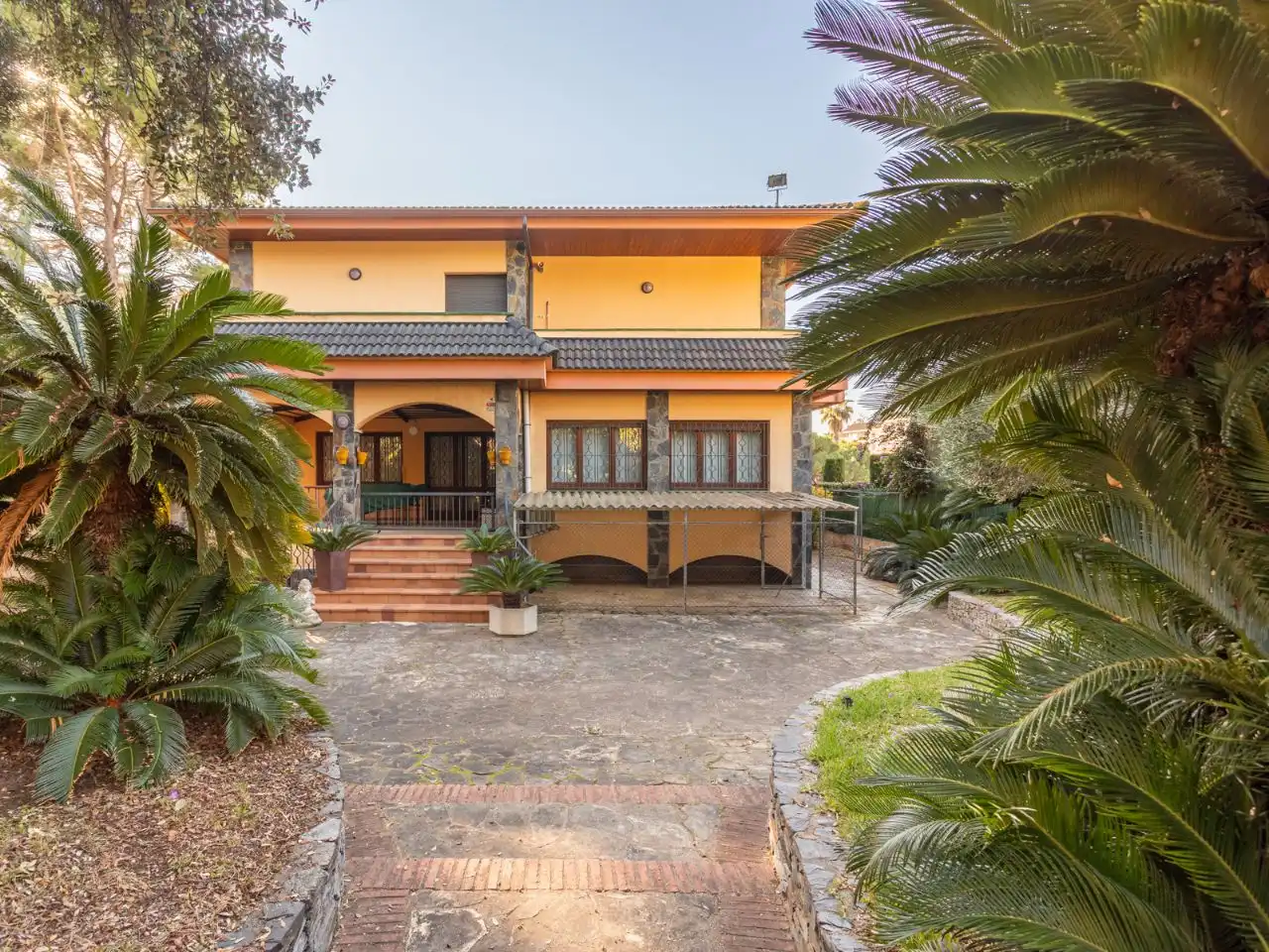 Casa amb piscina en venda a Plaça Sisquella Alfredo 3, imagen 7