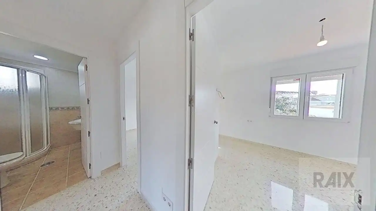 Habitación de Casa o chalet en venta en Algeciras con Aire acondicionado, Terraza y Trastero