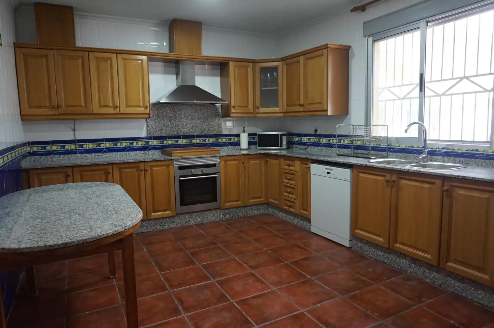 Cocina de Casa o chalet de alquiler en Albatera con Calefacción, Jardín privado y Terraza