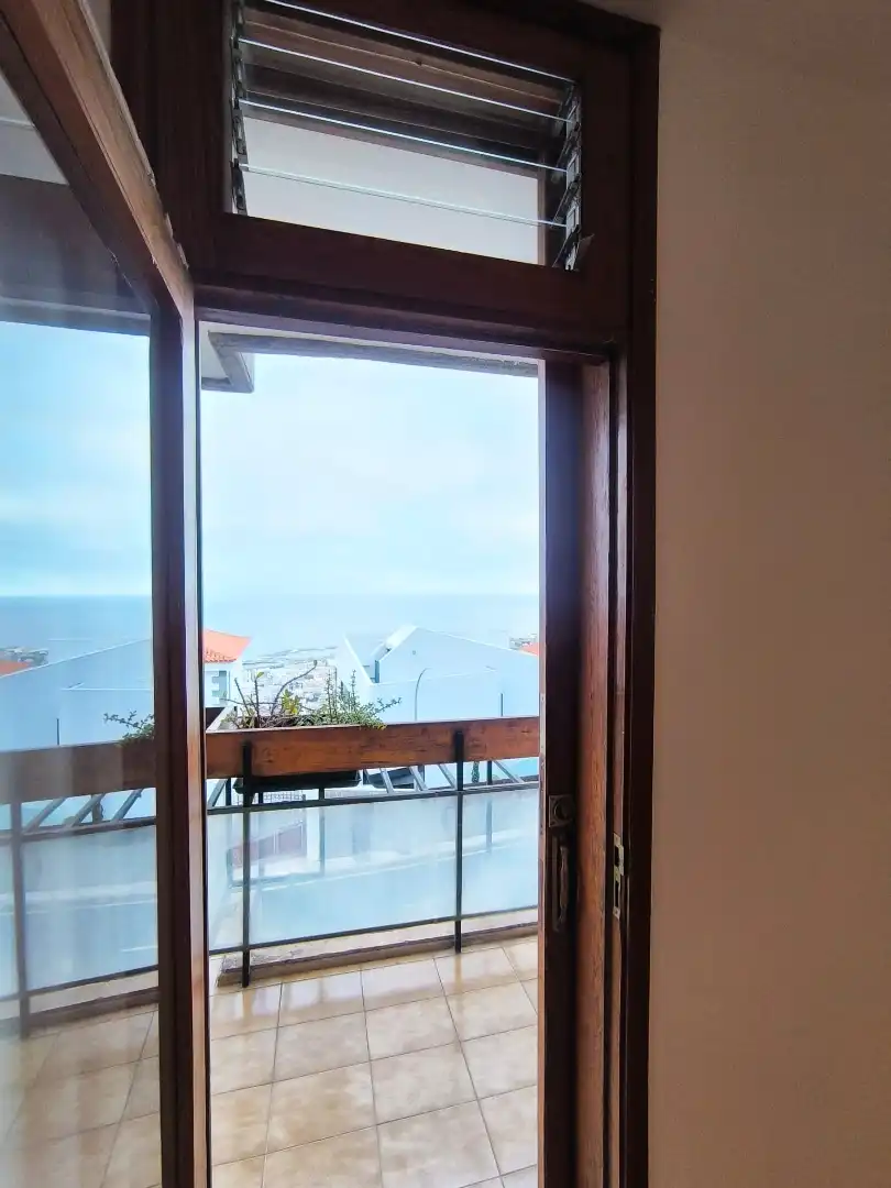 Vista exterior de Piso en venta en Santa Cruz de Tenerife con Horno, Lavadora y Balcón