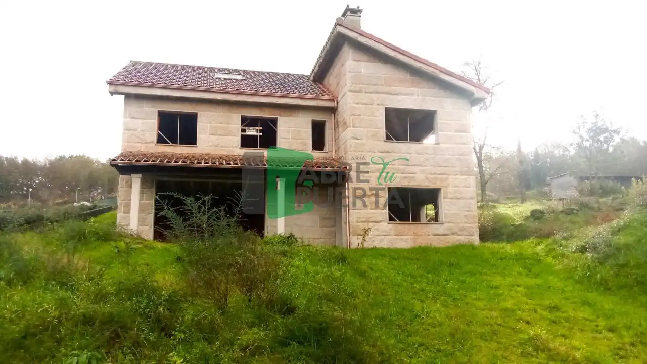 Chalet con jardín en venta en Nogueira de Ramuín, imagen 4