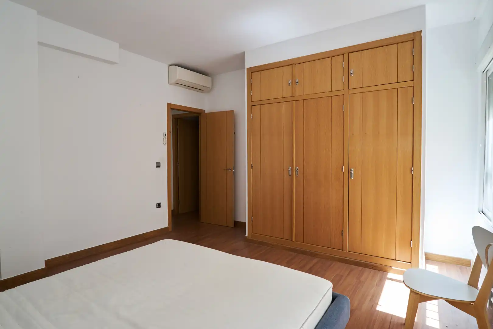 Schlafzimmer von Wohnung zum Verkauf in Jaén mit Klimaanlage, Heizung und Parkett