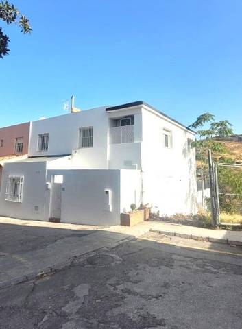 Casa-chalet en Venta en Camino de los Neveros - Serrallo