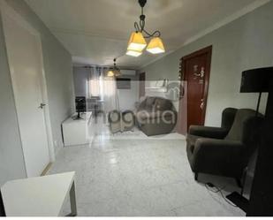 Sala d'estar de Pis de lloguer en  Sevilla Capital amb Aire condicionat, Calefacció i Traster