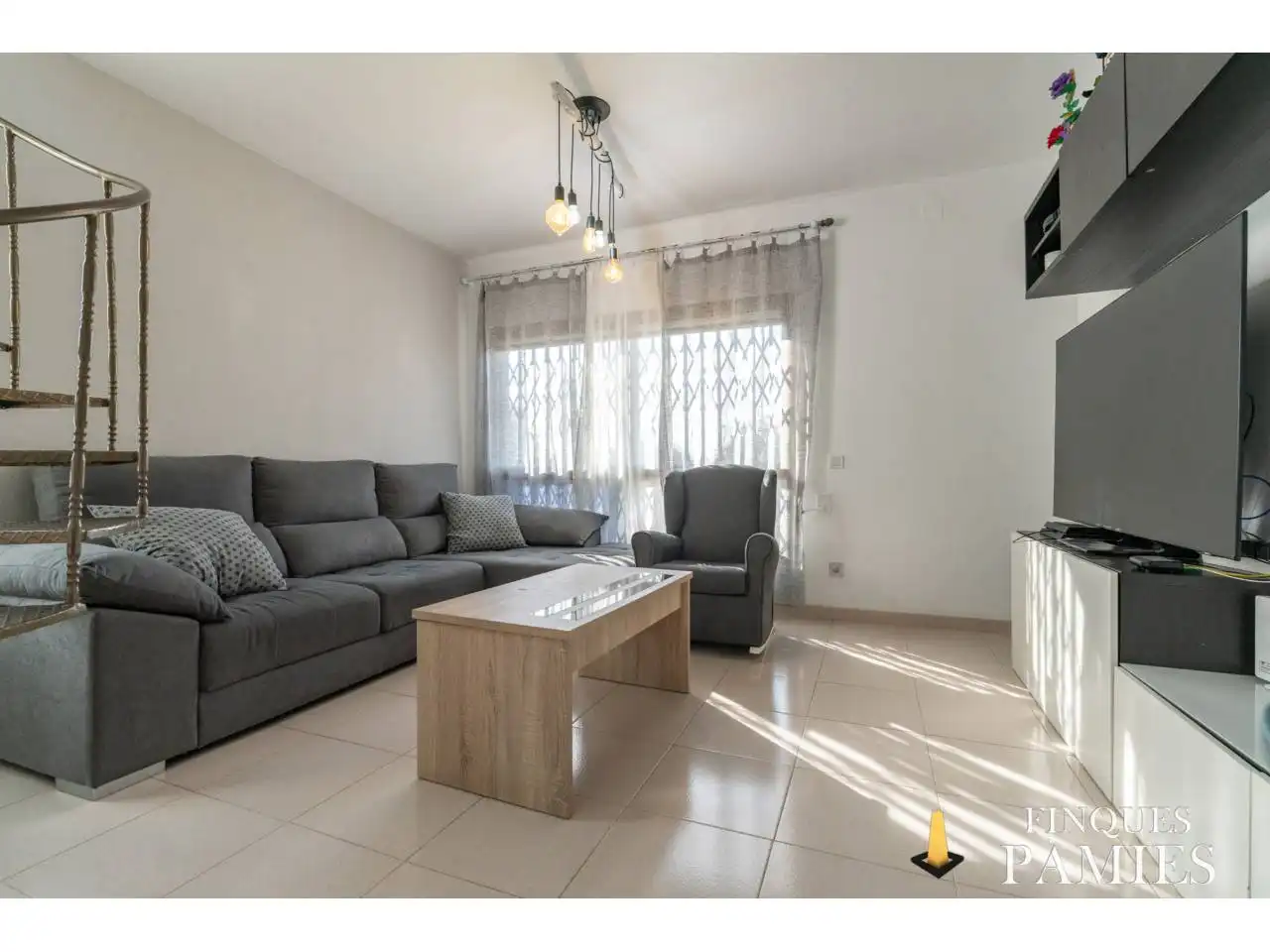 Sala de estar de Finca rústica en venta en Reus con Aire acondicionado, Calefacción y Jardín privado
