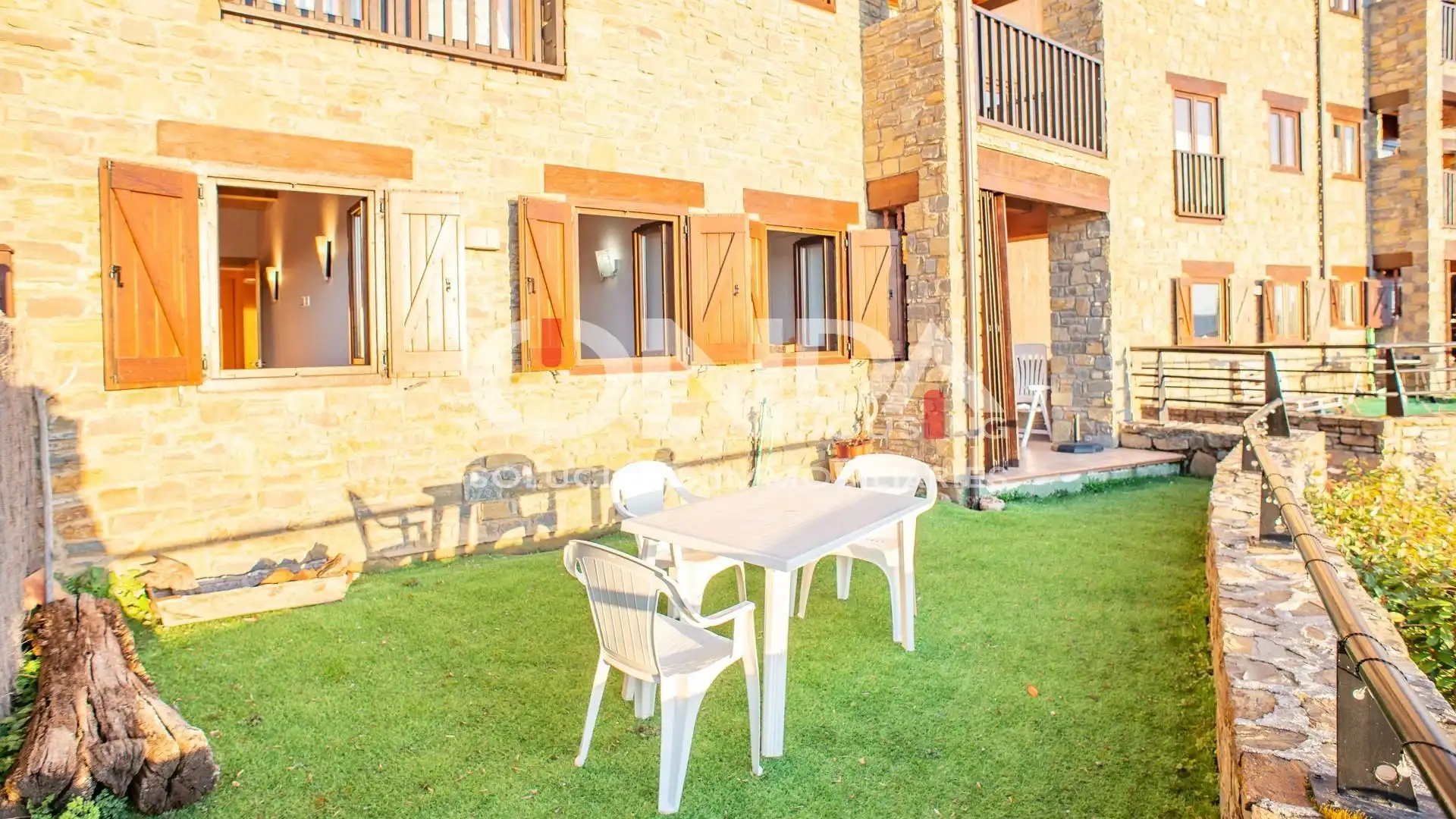 Terraza de Piso en venta en El Pont de Suert con Calefacción, Terraza y Amueblado