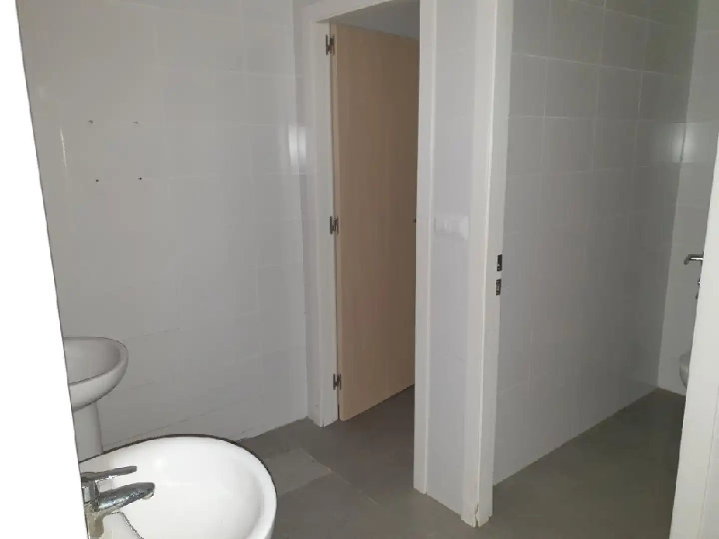 Baño de Local en venta en San Antonio de Benagéber con Aire acondicionado