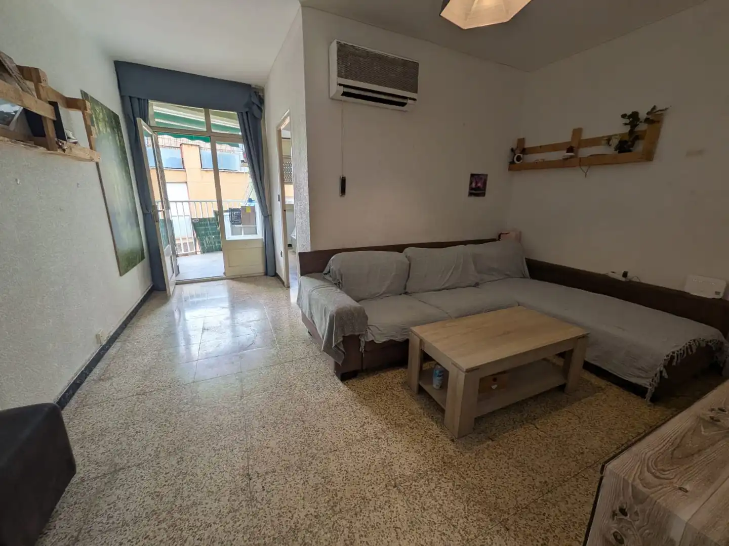 Piso con balcón en venta en Carrer de Lluís Domènech i Montaner, imagen 2