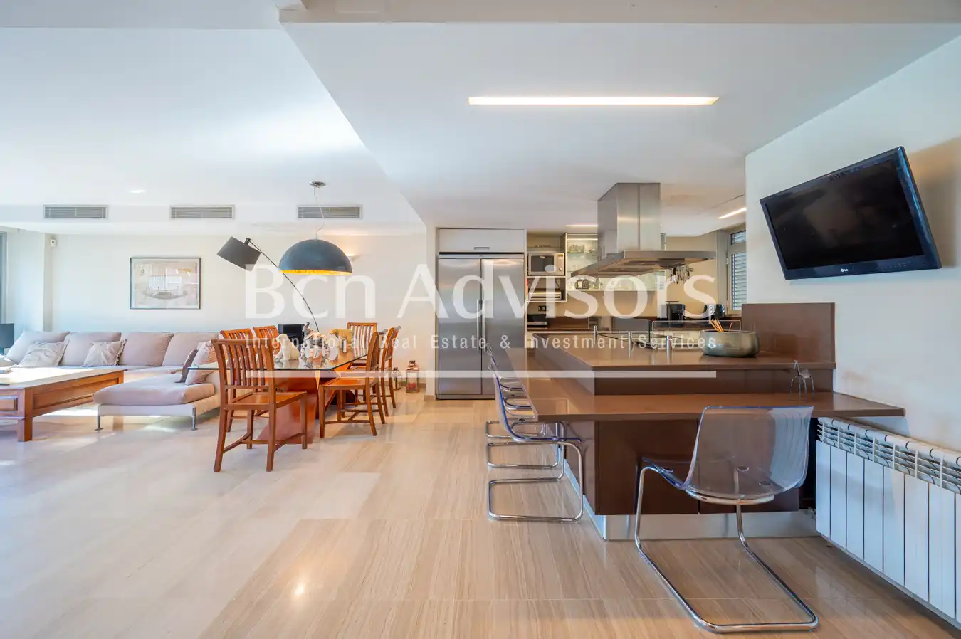 Comedor de Casa o chalet en venta en Barcelona con Aire acondicionado, Calefacción y Jardín privado