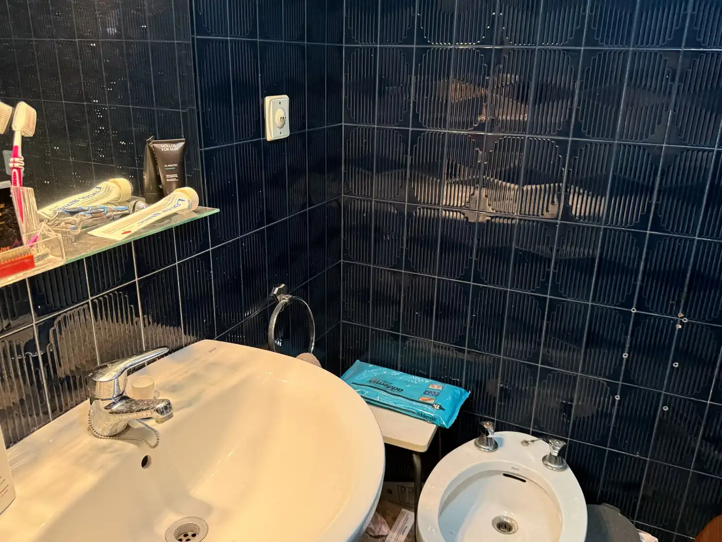 Baño de Piso en venta en L'Hospitalet de Llobregat con Calefacción, Terraza y Alarma