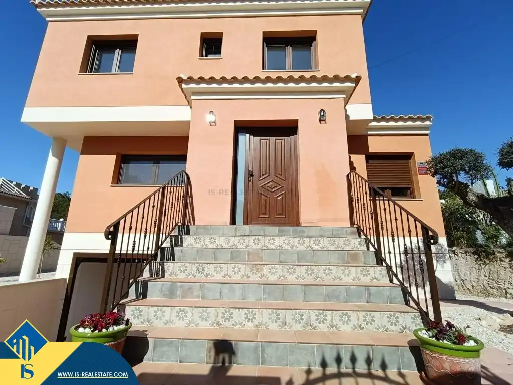 Vista exterior de Casa o chalet en venta en Pilar de la Horadada con Jardín privado, Terraza y Amueblado