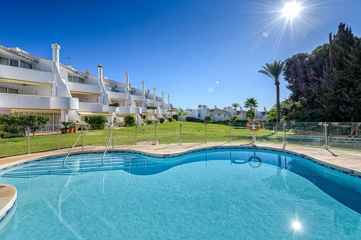 Baixos amb piscina en venda a Calahonda, imagen 18