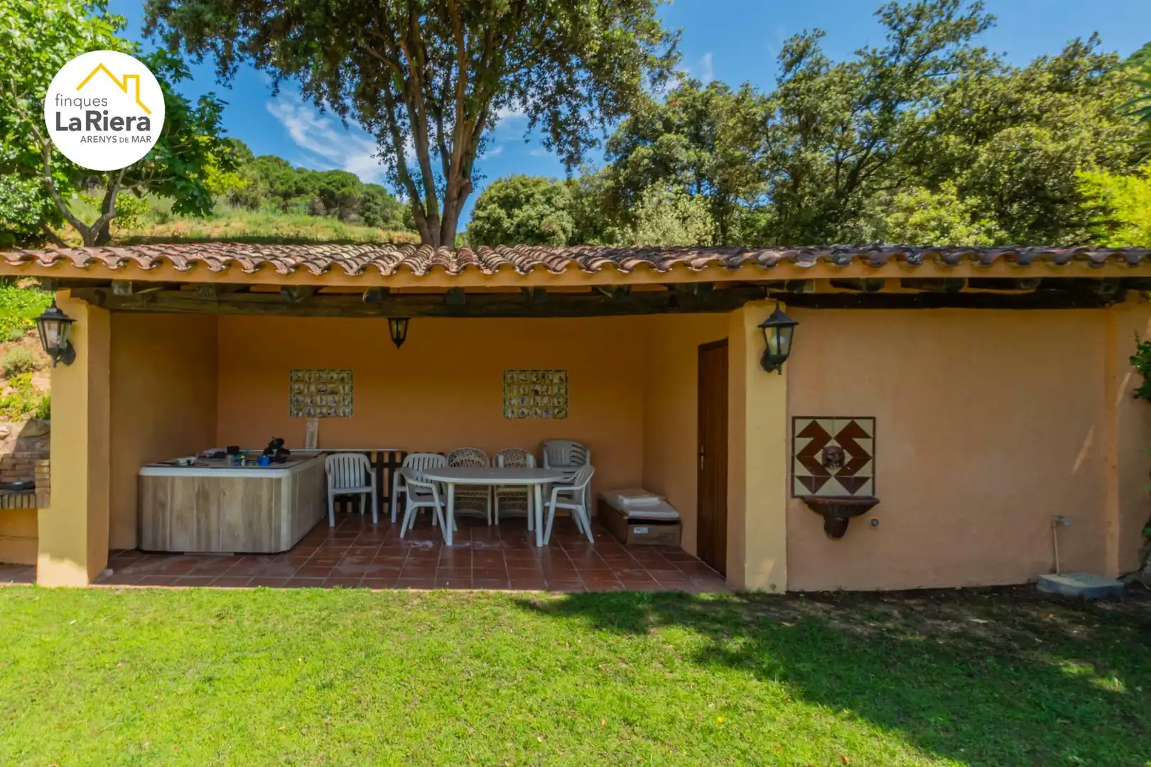 Garden of Houses for sale in Arenys de Munt  with Air Conditioner, Heating and Private garden