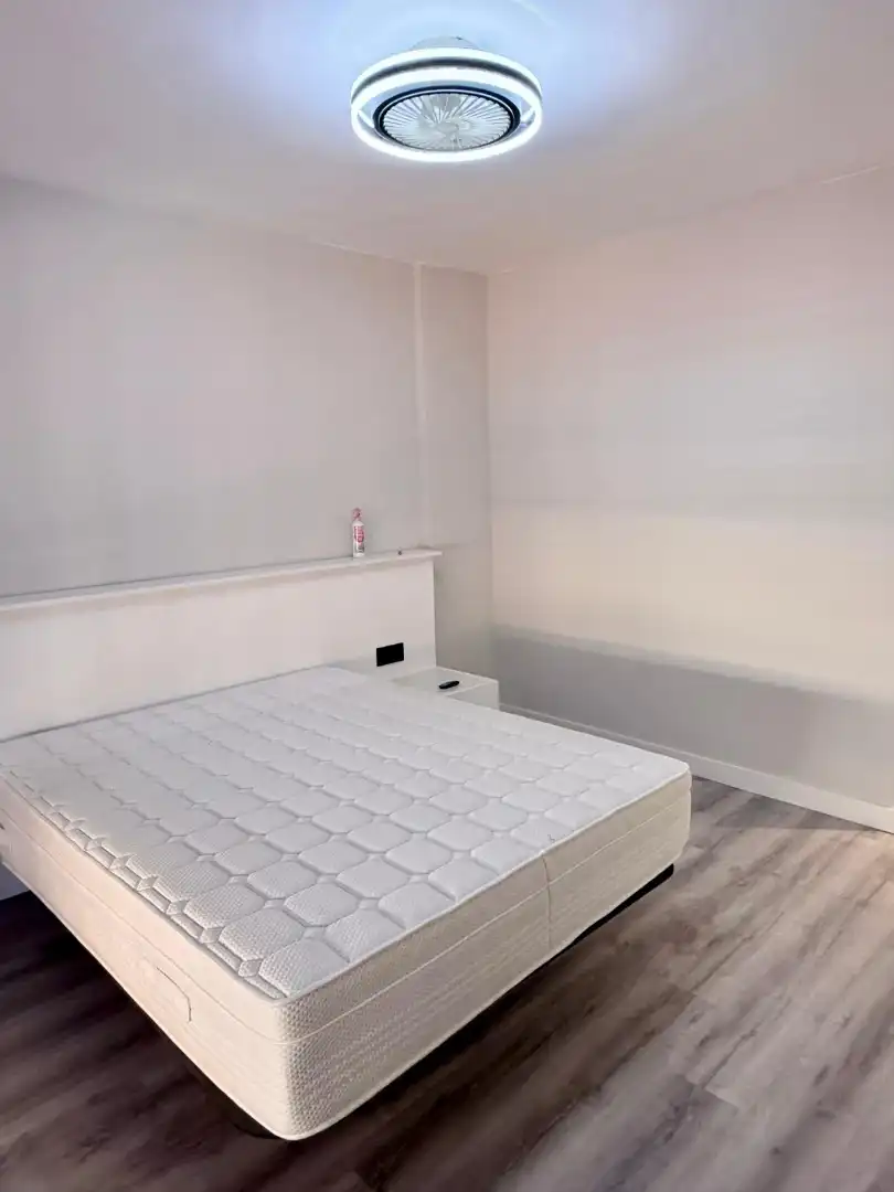 Casa bifamiliare con terrazza in vendita a Carrer Corts Valencianes, imagen 28