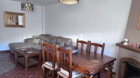 Foto 3 de Casa adosada de alquiler en Los Pinos, Algeciras