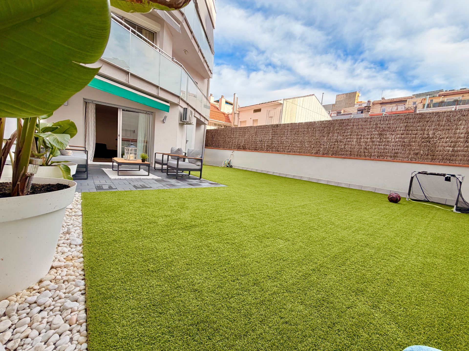 Piso en venta en Carrer de Rafael Casanova, 28, Castell - Poble Vell
