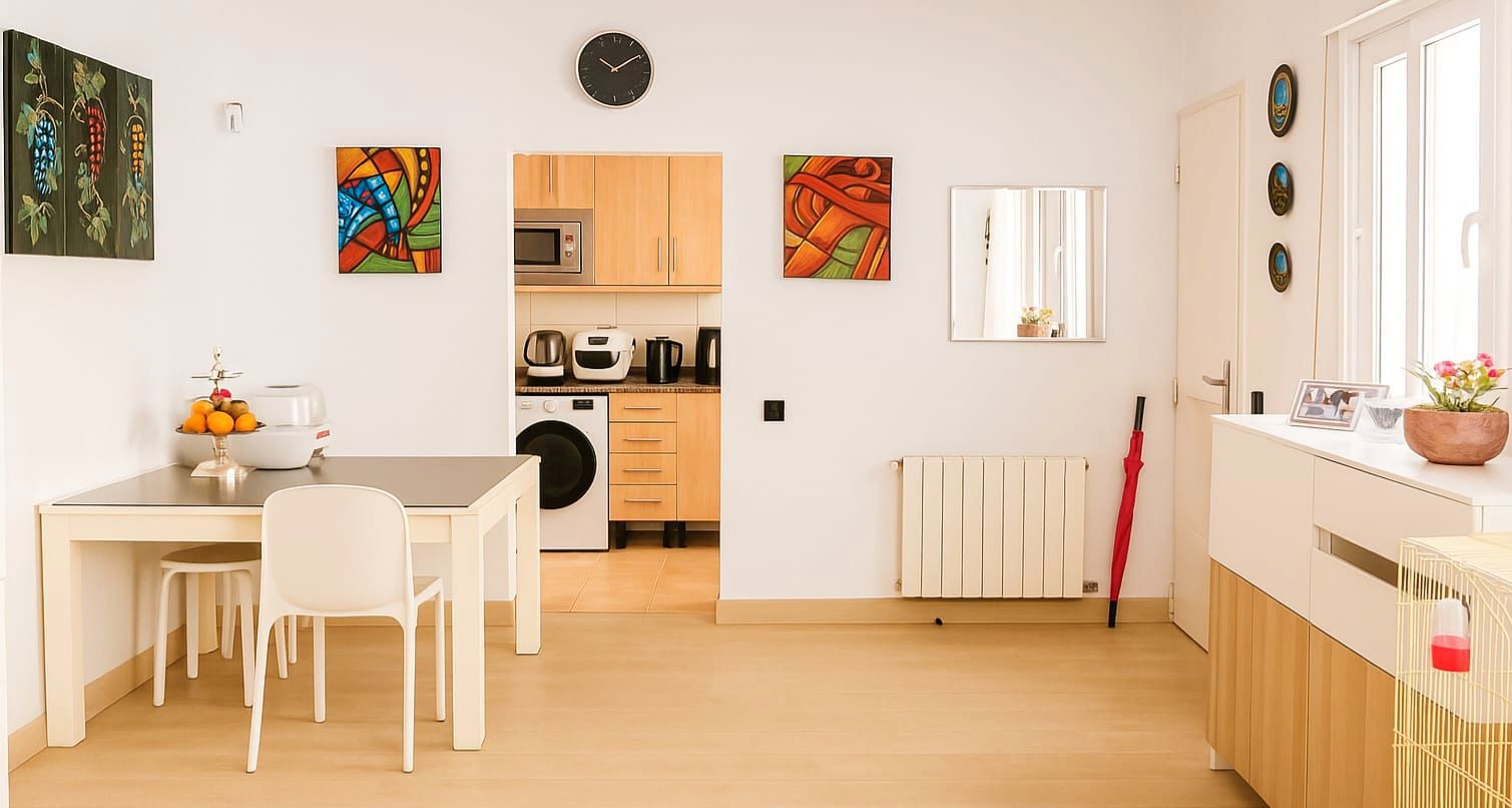 Habitación de Casa adosada en venta en  Barcelona Capital con Aire acondicionado, Calefacción y Jardín privado