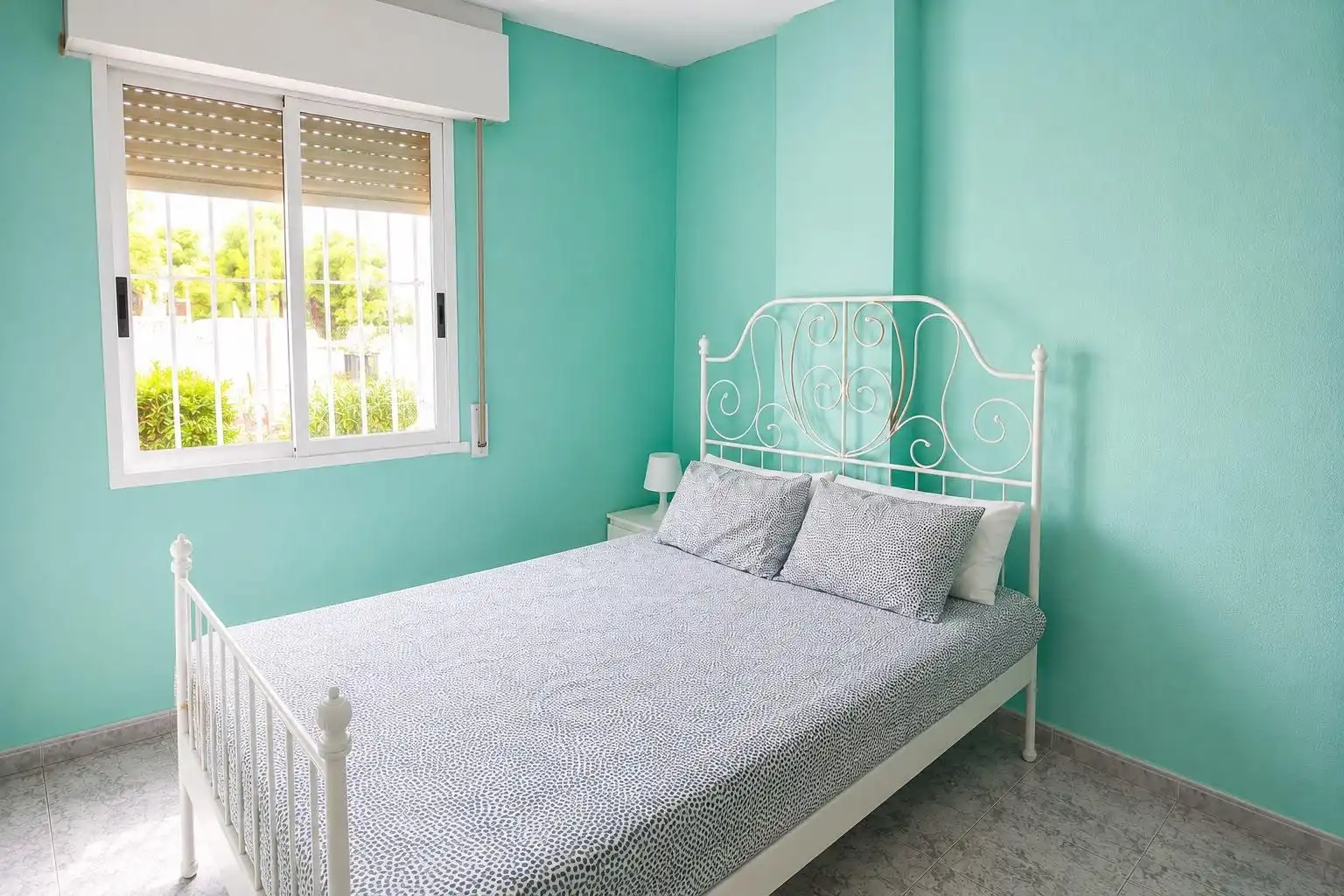 Habitación de Apartamento de alquiler en Torrevieja con Aire acondicionado, Calefacción y Terraza