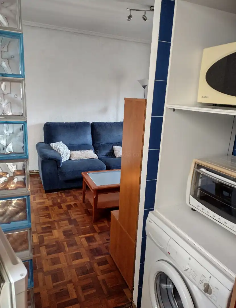 Sala de estar de Piso en venta en  Logroño con Calefacción, Parquet y Balcón