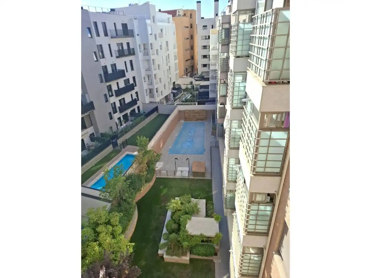 Swimming pool of Attic for rent in Carabanchel