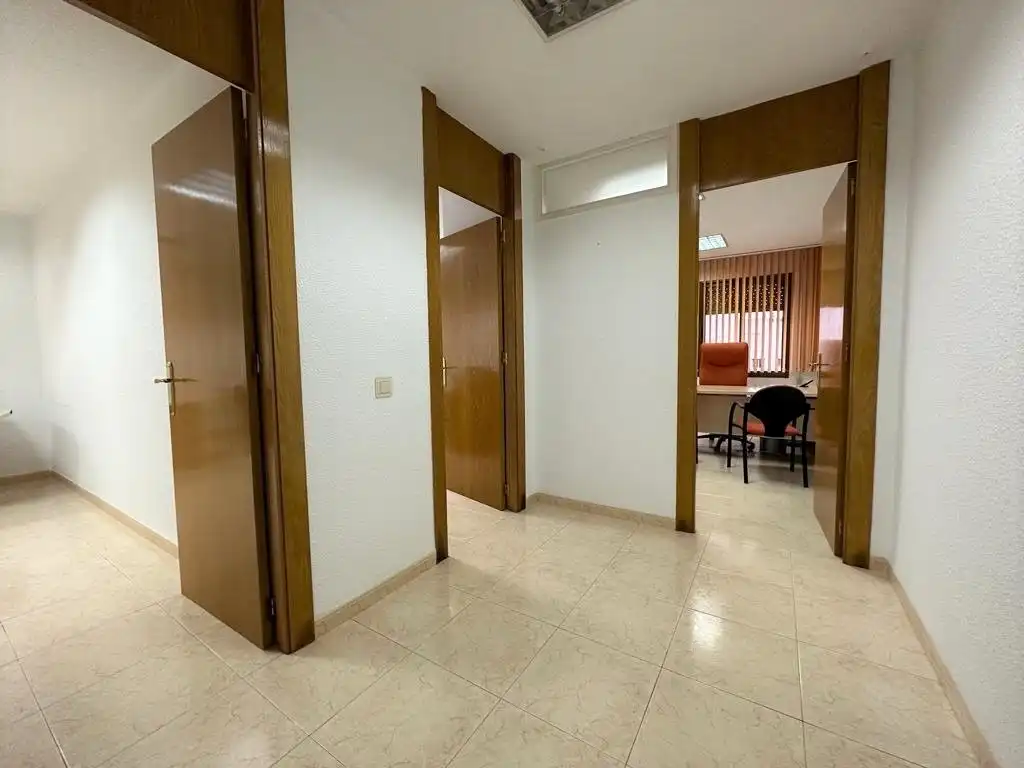 Oficina de alquiler en Centro