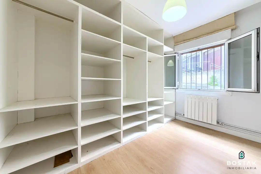 Bedroom of Flat for sale in Bilbao   with Heating