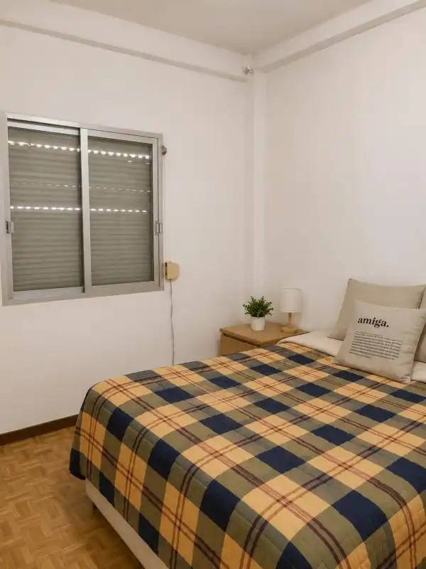 Dormitori de Pis en venda en Alicante / Alacant amb Aire condicionat, Calefacció i Moblat