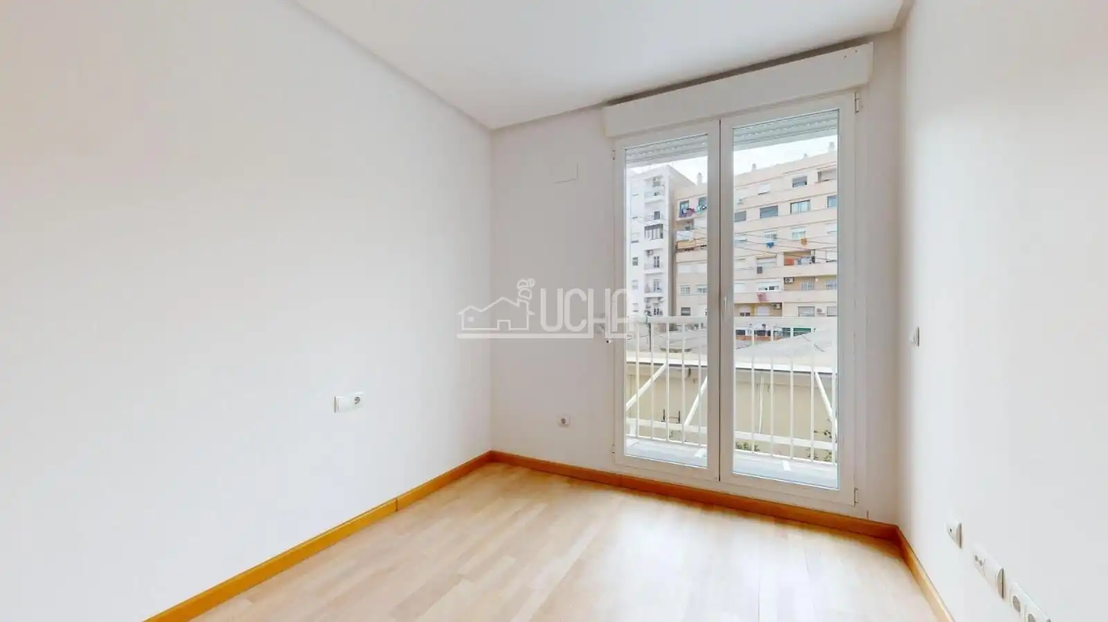 Piso en venta en Calle SAN VICENTE MARTIR, Arrancapins