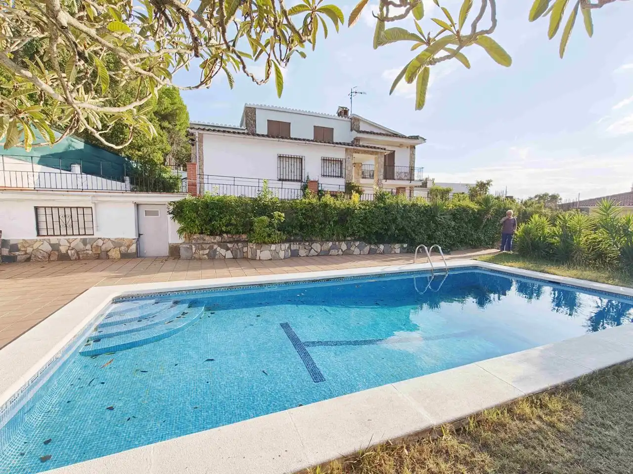 Casa amb piscina en venda a calle Petúnia