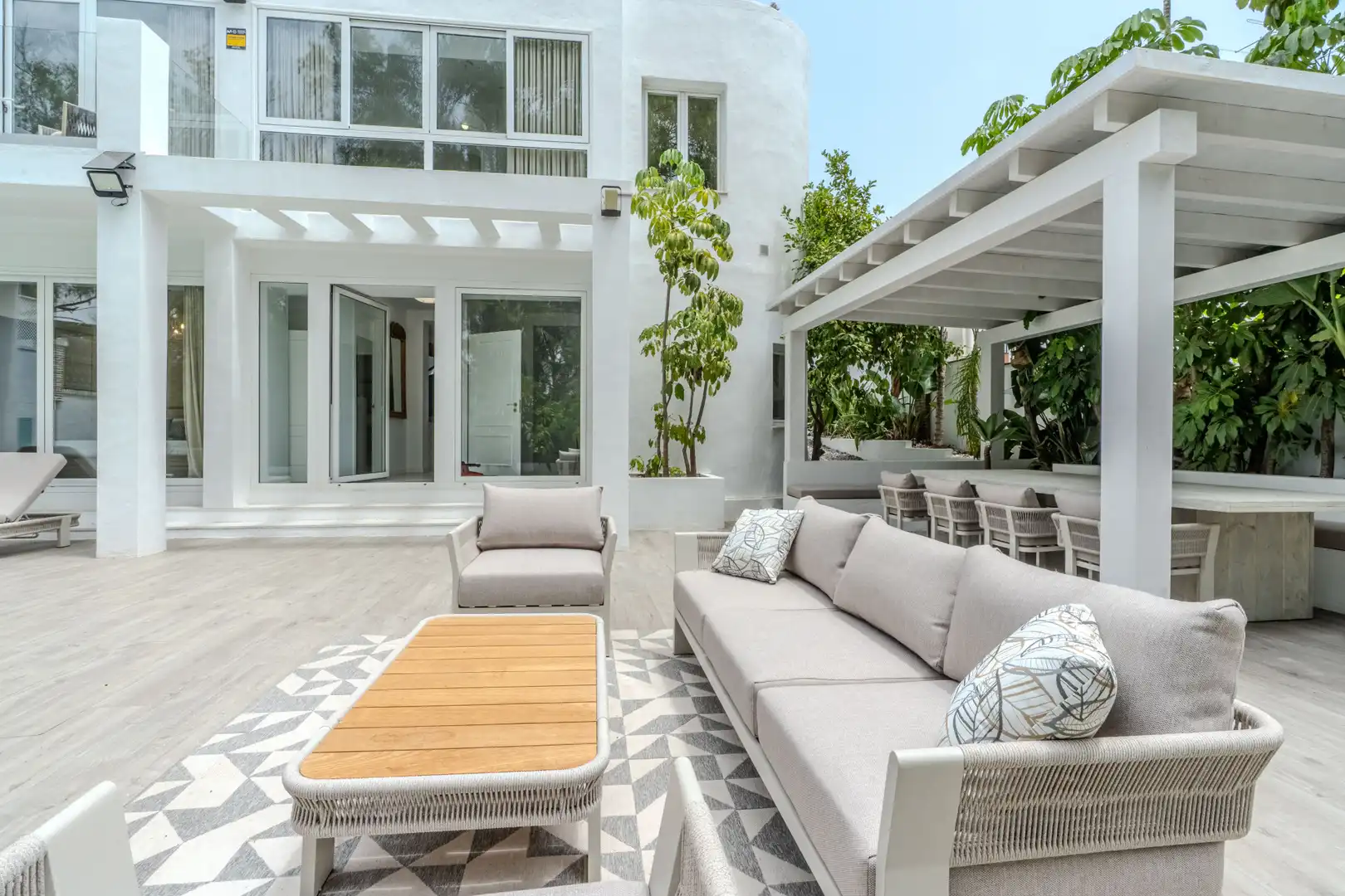 Terrassa de Casa o xalet de lloguer en Marbella amb Aire condicionat, Calefacció i Jardí privat