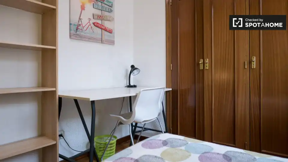 Bedroom of Flat for rent in Alcalá de Henares  with Air Conditioner, Heating and Furnished