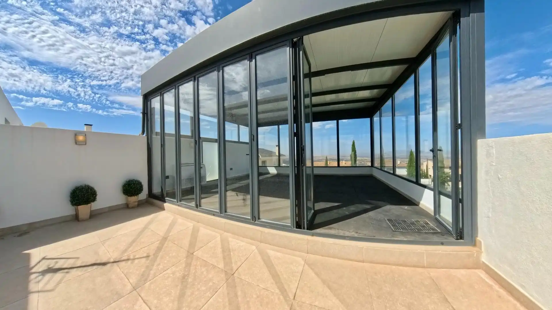 Reihenhaus mit Terrasse zur Miete in Calle CHARINAS, imagen 56