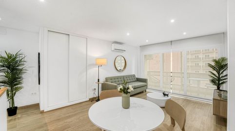 Foto 2 de Apartamento en venta en De España, El Bajondillo, Torremolinos