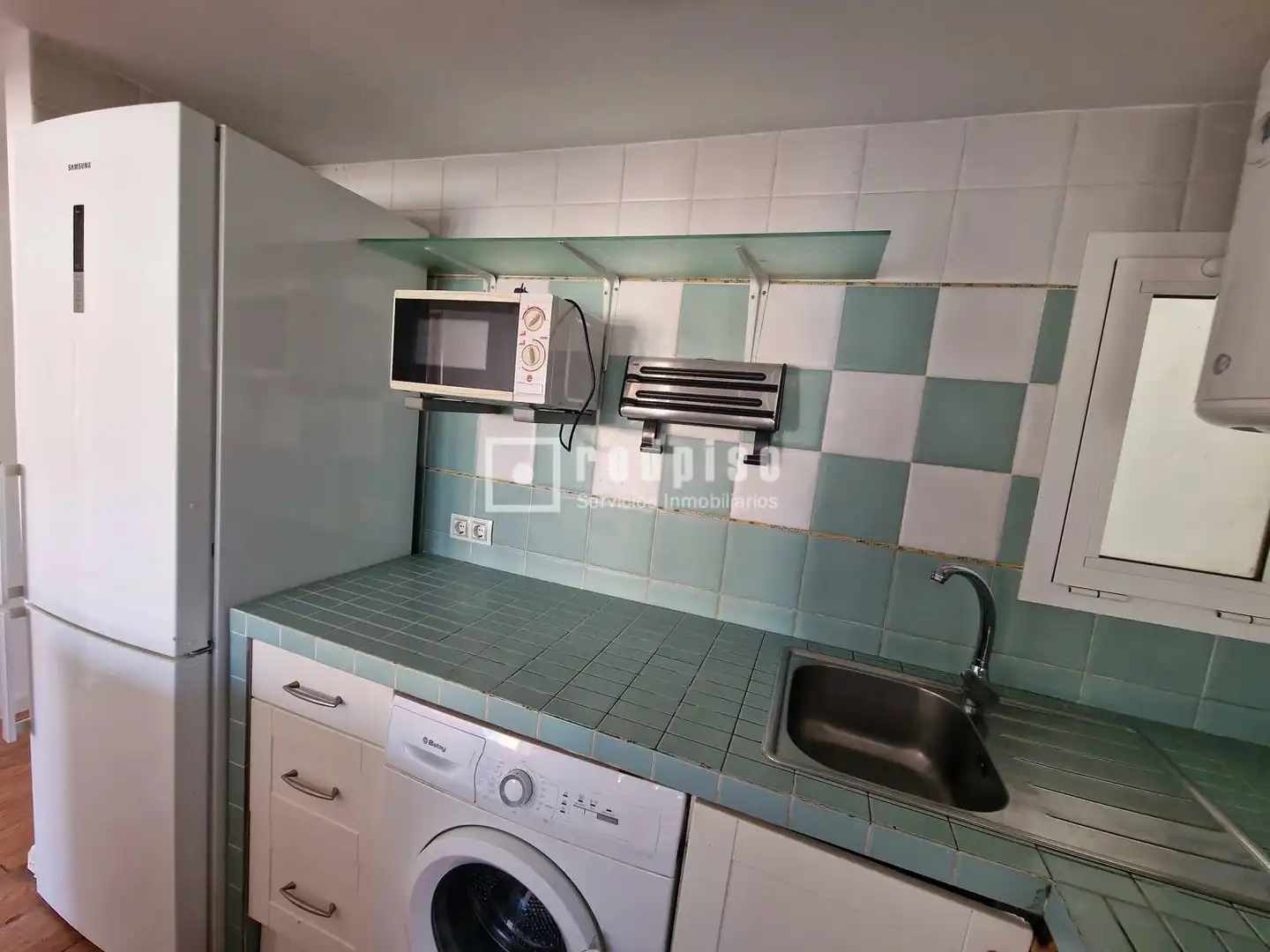 Kitchen of Flat for sale in Madrid  with Air Conditioner, Heating and Private garden