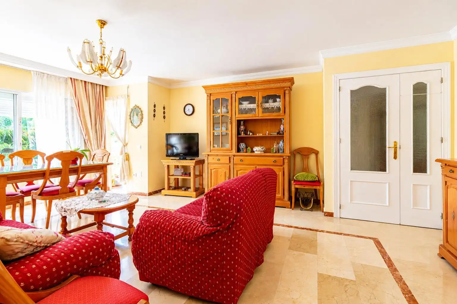 Sala d'estar de Apartament en venda en Estepona amb Terrassa