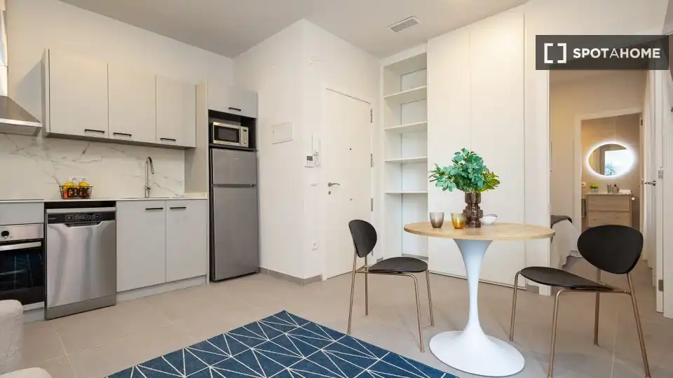 Cocina de Piso de alquiler en Valencia con Aire acondicionado, Calefacción y Amueblado